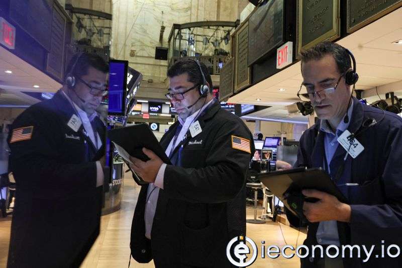 Wall Street Falls As Bank Earnings Disappoint