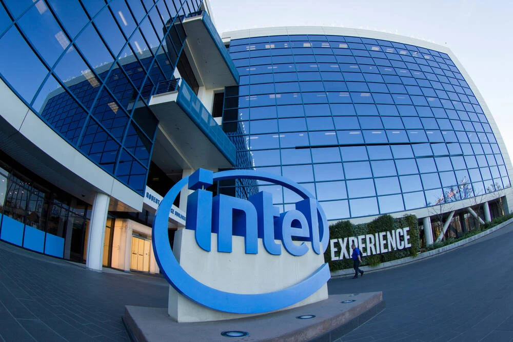 Italy and Intel choose Veneto region for new chip factory