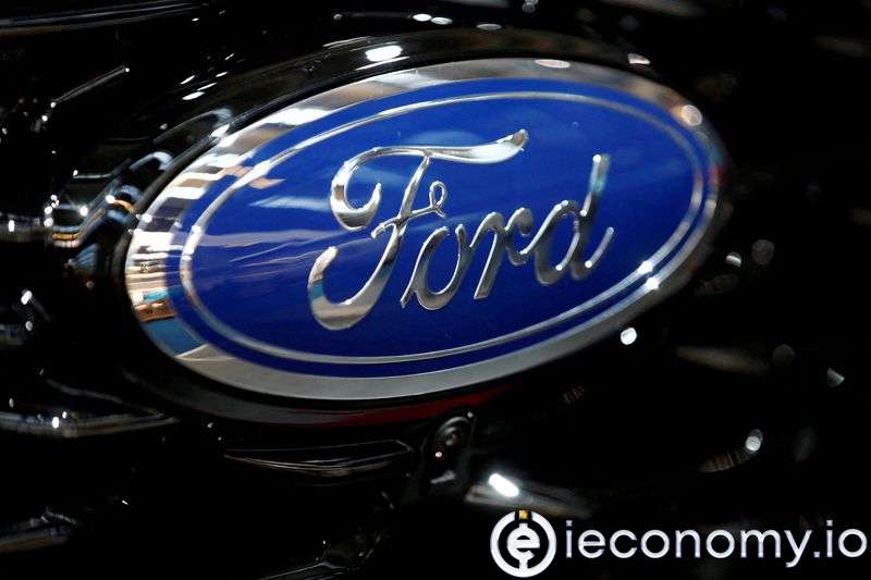 Ford zarar bildirdi, otomatik sürüşten keskin bir dönüş yaptı