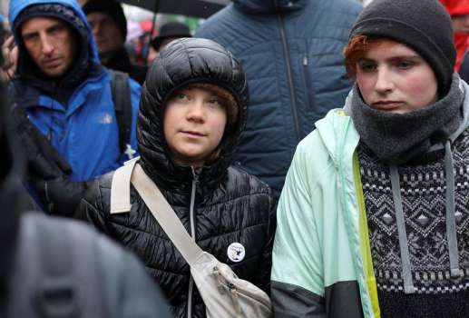 Thunberg Protesto İçin Alman Köyündeki Yürüyüşe Katıldı