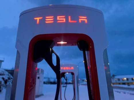 Tesla Meksika'da 1 Milyar Dolarlık Fabrika Kuruyor