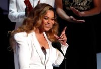 Beyonce Ve Adidas'ın Ivy Park Koleksiyonu Satmıyor!