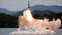Kuzey Kore, Japon Denizi’ne Balistik Füze Fırlattı