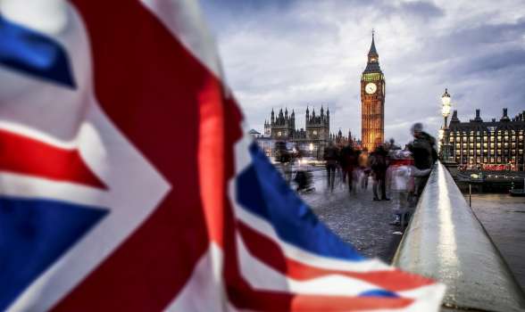 S&P Global İngiltere'nin Kredi Notu Görünümünü İyileştirdi