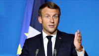 Macron’un İmzasıyla Fransa'da Emeklilik Reformu Yasalaştı