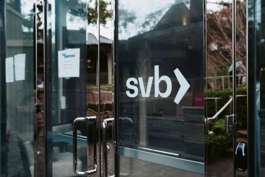 SVB ve Signature Bank Tartışmalı İflas İddialarıyla Gündemde