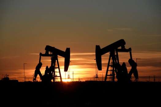 Petrol Suudi Kesintisi ve ABD Faiz Beklentileriyle Yükseldi