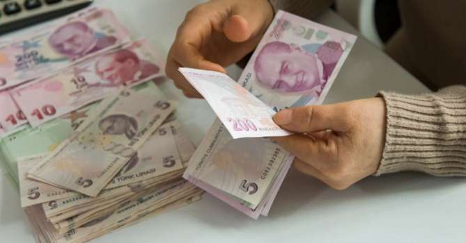 Memur Zam Teklifi Masaya Yatırılıyor