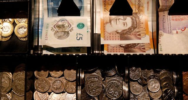 ABD'nin Perakende Satış Verisi, Doların Euro ve Sterlin Karşısındaki Seyrini Etkileyebilir.