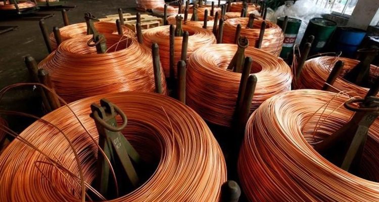 Bakır Fiyatı Neye Göre Hareket Etmektedir? Detaylı Rehber